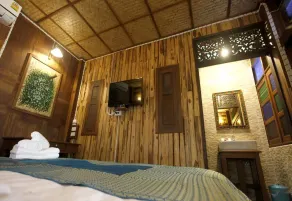 Baanthep Antique Homestay - Rom