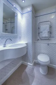 Two Brewers by Chef & Brewer Collection - Baño