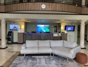 Hotel Marguerite South Anaheim - Garden Grove, Trademark Collection by Wyndham - Réception