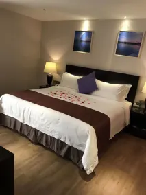 Zhuhai Aqueen Hotel - Chambre