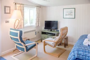 Shallow End, Orford - Room