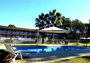 Wanderlight Motor Inn - Pool