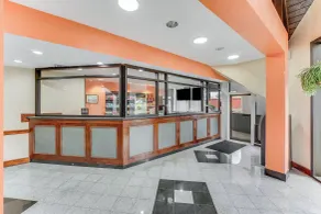 Red Carpet Inn & Suites - Hall