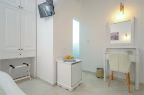 Hotel Anixis - Bathroom