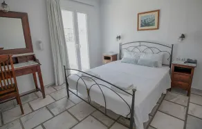 Adonis Hotel Studios & Apartments - Chambre