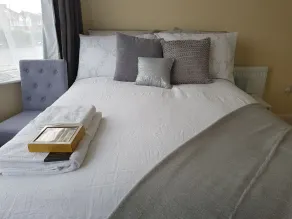 Kathleen House Plus - Room