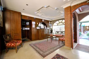 Side Hotel - Inngangsparti