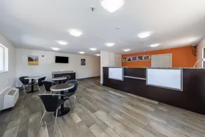 Motel 6 Greenville, SC - Lobby