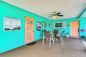 Pet-Friendly Bradenton Home 1.5 Mi to Cortez Beach - Interior