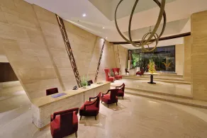 de Vins Sky Hotel Seminyak - Reception