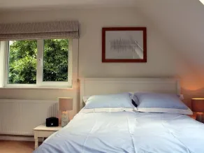 Familienorientiertes schönes Landhaus mit Terrasse, Grill und Garten - Zimmer