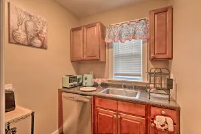 Stunning Brockton Apt < 4 Mi to Westgate Mall! - Intérieur