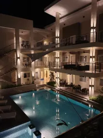 Rovira Suites - Pool