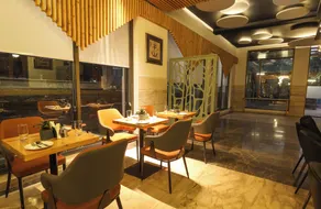 Hays AIR By Ahuja Residences - Golf Course Ext Road & Sector 51 - Restaurant