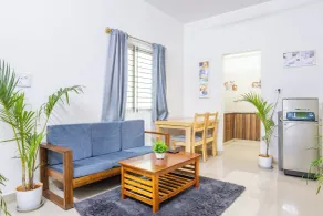 Housr Garrett Hebbal Near Manyata Tech Park - Room