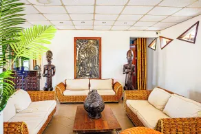 Kombo Oasis - Reception