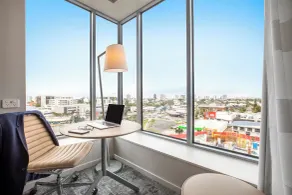 Holiday Inn & Suites Sunshine Coast, an IHG Hotel - Quarto