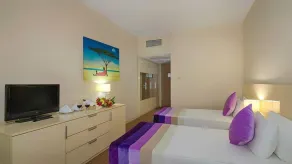 Green Max Hotel - Habitación