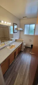 Recreation Inn and Suites Kelowna - Badezimmer