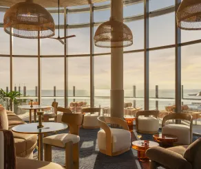 Avani Mooloolaba Beach Hotel - Restaurant