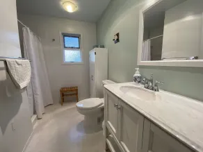 Crown House B&B - Bathroom