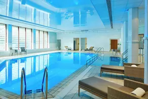 Delta Hotels by Marriott Swindon - Piscina