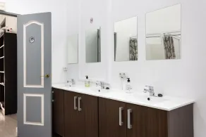 Wanderlust Hostel - Bathroom