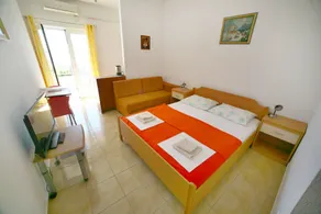 Sea view Apartment Studio for 2-3 people - close to commodities - Room