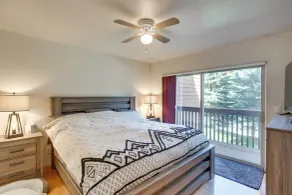 Cozy Colorado Retreat w/ Deck, Grill & Pool Access - Innvendig