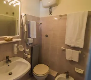 Hotel Garden - Badezimmer