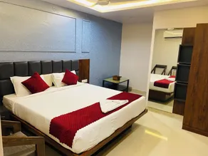 saaradhi grand - Chambre