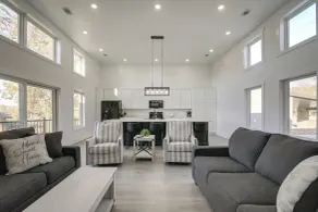 Bright Cotter Vacation Rental w/ White River Views - Innenbereich