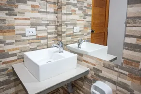 Tambo Lodge Canta - Bathroom
