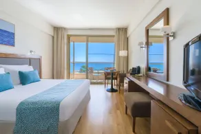 Golden Bay Beach Hotel - Chambre