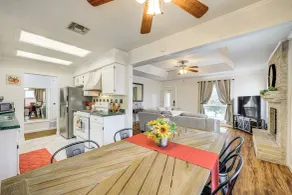 3 Mi to Randolph Afb: Family Home w/ Poker Table! - Interior