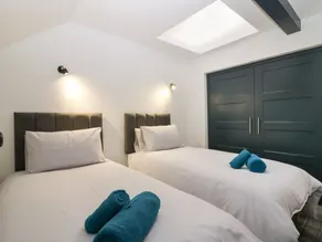 The Dance Hall, The Institute Executive Apartments - Room