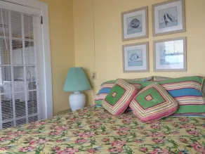 Sun N Fun Beachfront Vacation Rentals - Værelse