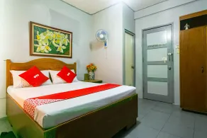 Slouch Hat Hotel and Restaurant - Room