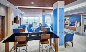 Holiday Inn Express & Suites Windsor East - Lakeshore by IHG - Restaurant