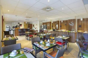 Suite Home - Aix en Provence Sud - Restaurant