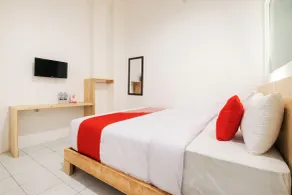 Griya Aneka Malioboro Yogyakarta Mitra RedDoorz - Zimmer