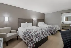 Red Roof Inn & Suites Jackson, TN - Chambre