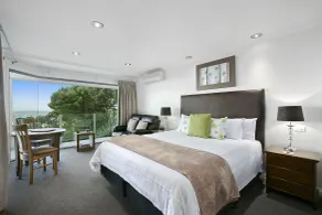 Arthurs Views - Room