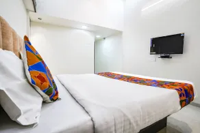 FabHotel Saroj Inn - Mumbai Naka - Rom