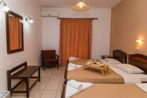 Perkes Hotel Complex - Chambre