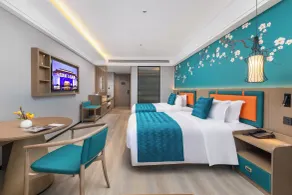 Mehood Lestie, Heyuan Bashu International - Room