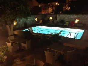 Nazar Hotel - Piscina