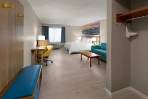 Days Inn & Suites by Wyndham Seaford - Chambre
