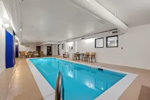Days Inn by Wyndham Thornton - Piscine