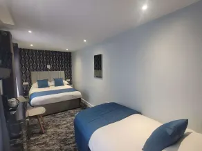George Hotel - Room